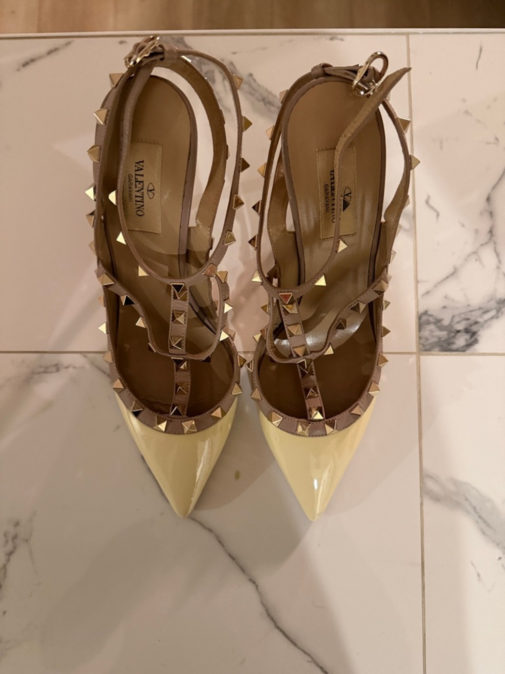 Valentino - Picture 1 of 4